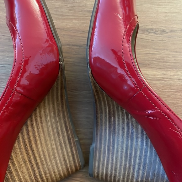 Pre-owned Maxstudio Patent Red shoes, Size 9 (for an 8 1/2 feet). Wore 1X. - Picture 5 of 12